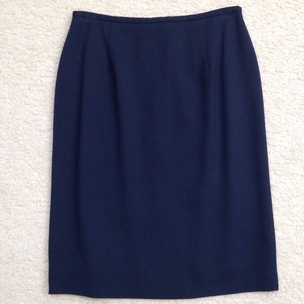 Studio 148 Navy Skirt, Size 4